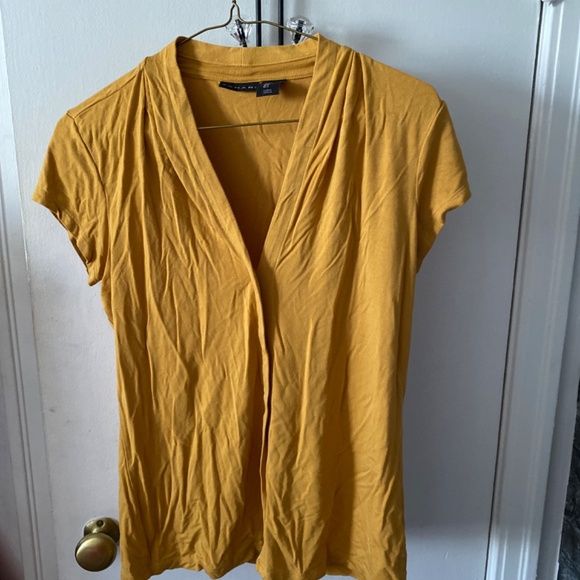 Tahari rayon/viscose mustard colour size S T-shirt - Picture 2 of 4